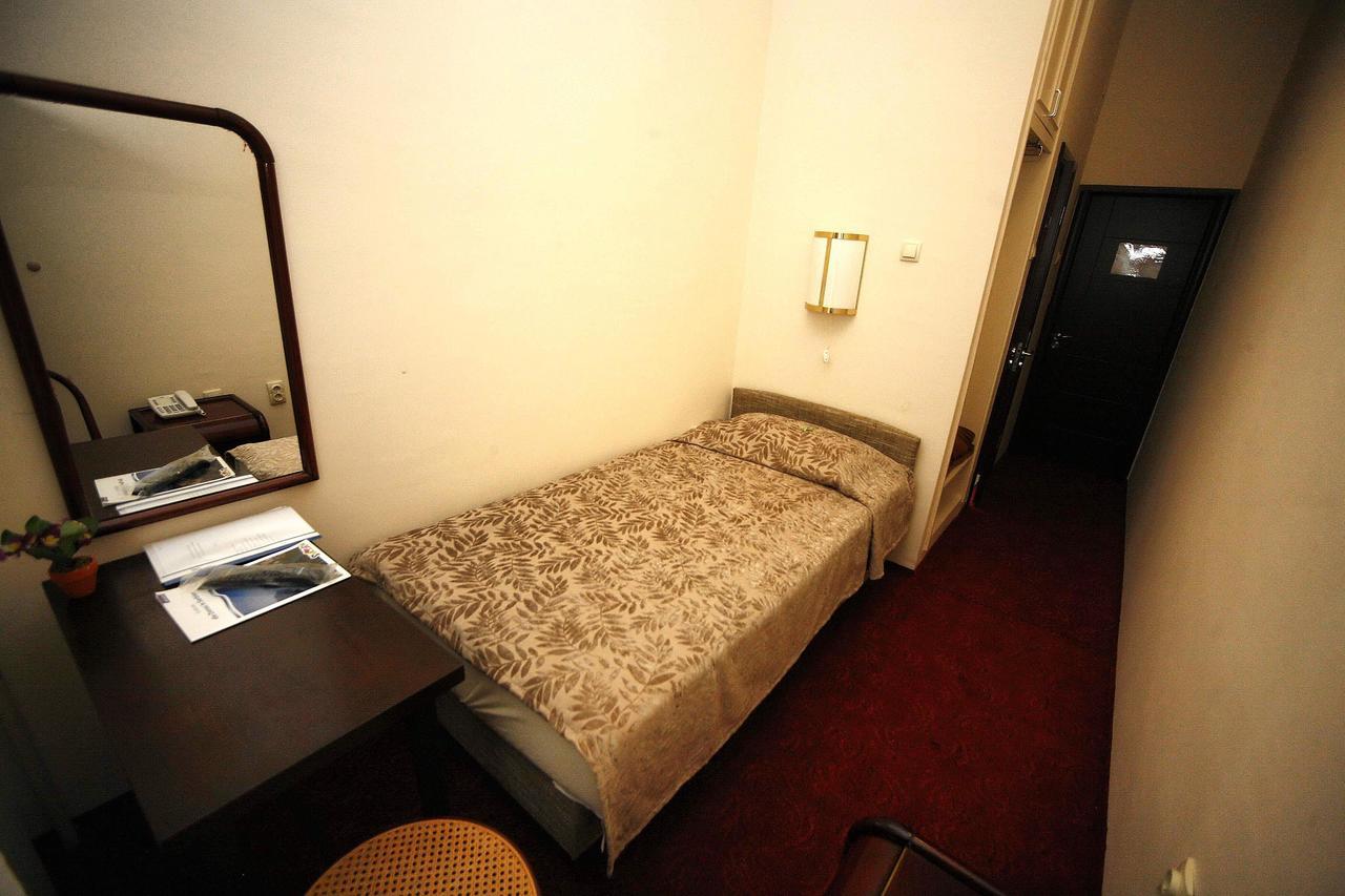 Golden Inn Hotel Majdanpek Exterior photo