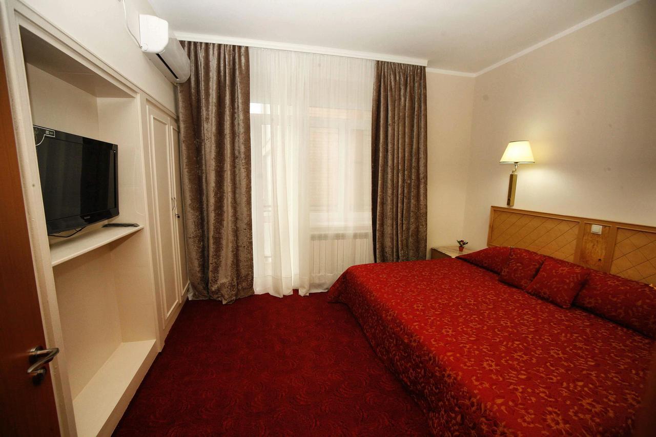 Golden Inn Hotel Majdanpek Exterior photo